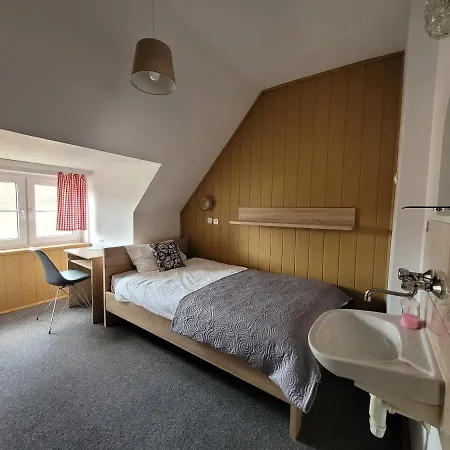 Meran Mini-hôtel 3*